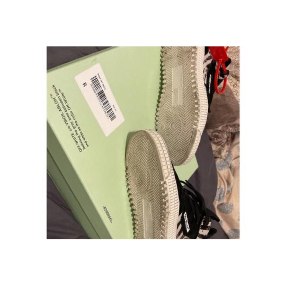 Off white - Picture 5 of 12
